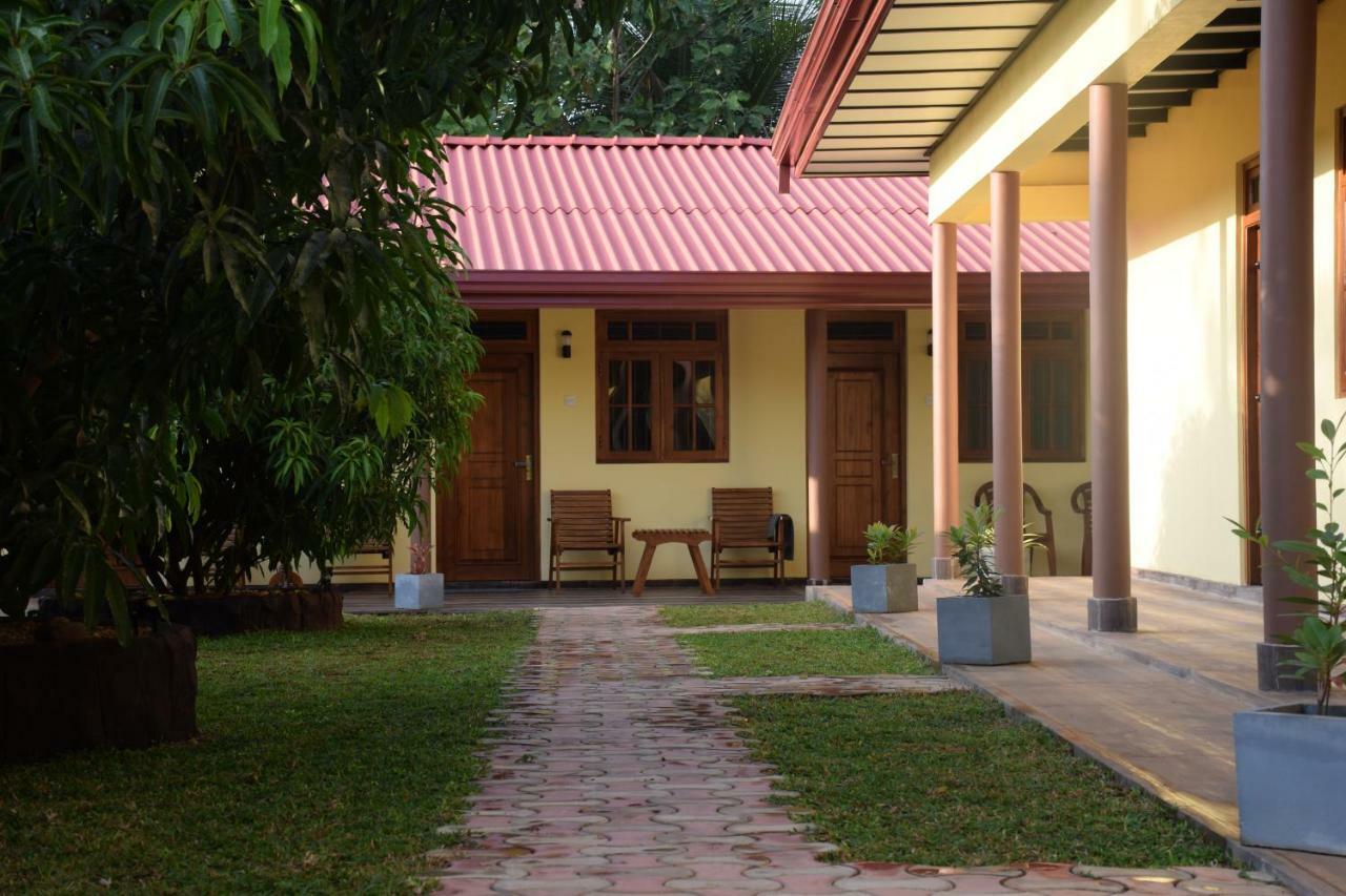Gold Inn Dambulla Exterior foto